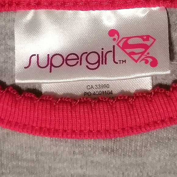 🔥SALE🔥 Supergirl "Undercover Super Hero" Baby Girls Onesie NWT Sz 0-3 Months - Picture 3 of 5